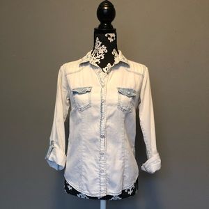 🔥 Chambray pearl snap shirt